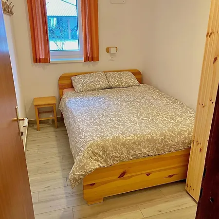 公寓 Apartma Emi 博维茨