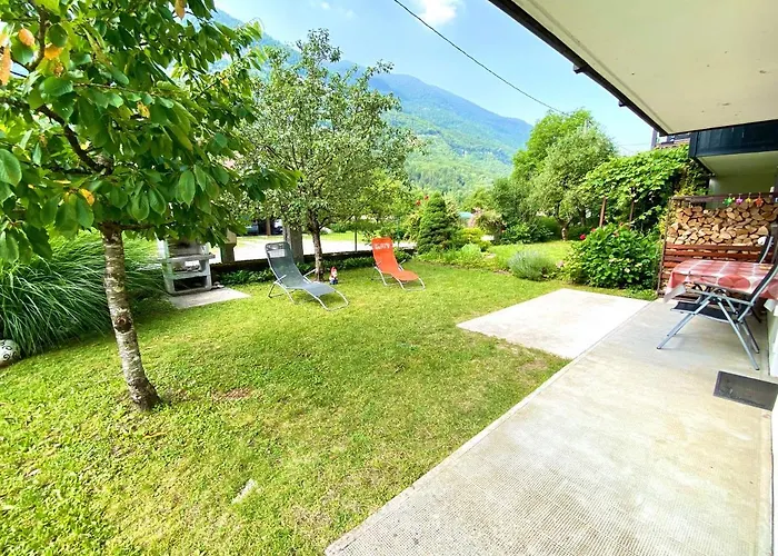 Apartma Emi בובק