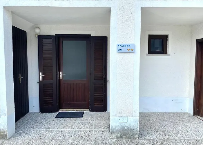 Apartma Emi * בובק